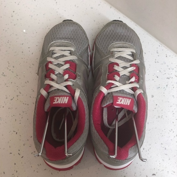 Nike dual fusion womens with pink sneakers size 6 - Picture 5 of 8
